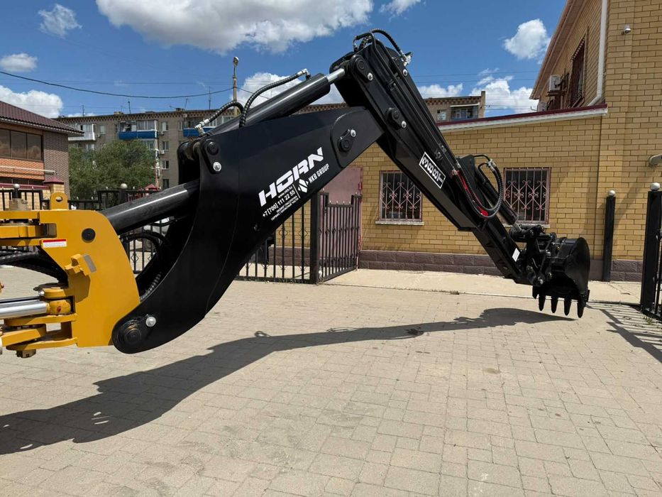 Экскаватор погрузчик HORN 388T