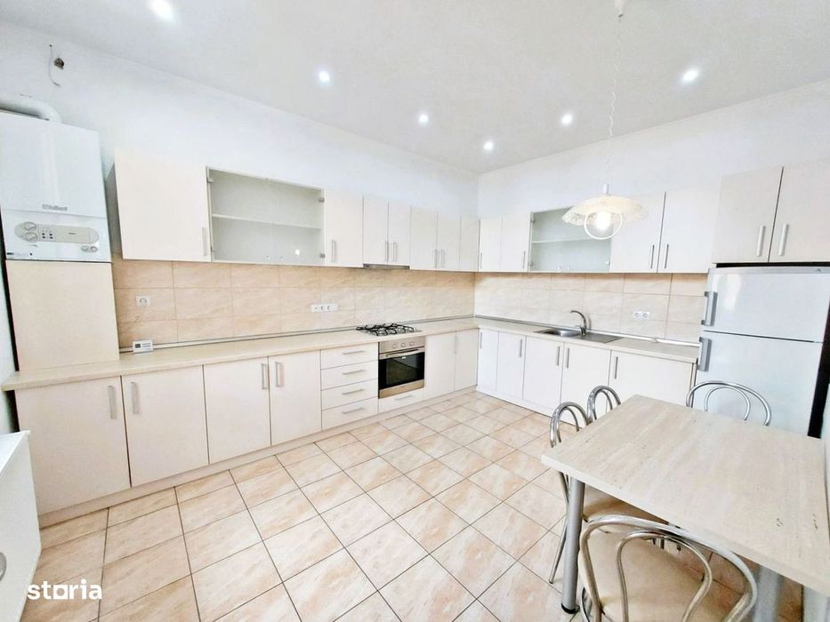 Apartament central renovat | 74 mp | pregătit pentru mutare