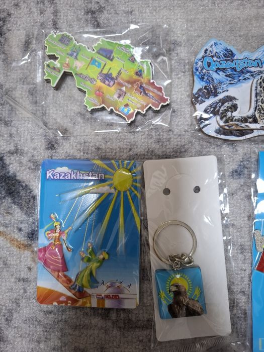 Сувениры        .