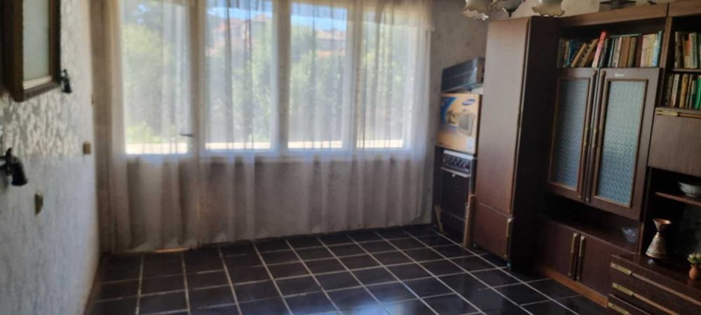 Продава се Тристаен апартамент в Разград, Житница - 110 кв.м за 1159 €/кв.м - Снимка #10