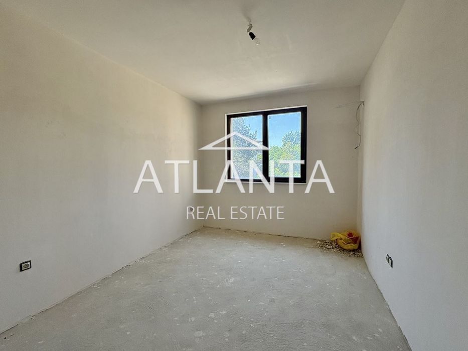 Продава се Тристаен апартамент в к.к. Св.Св. Константин и Елена - 91 кв.м за 2583 €/кв.м - Снимка #1