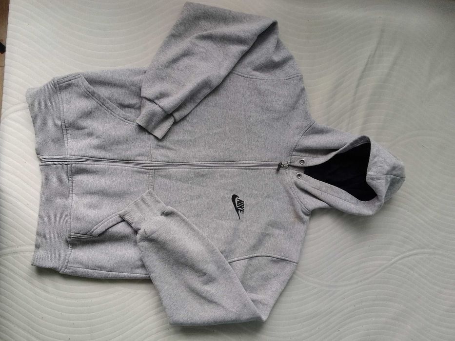 Памучен суитшърт Nike в идеално състояние (M)