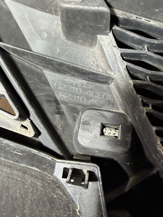 Предна броня  / решетка за Nissan  X trail T32 620224CEOH