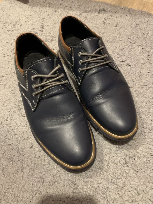 Pantofi bărbătești