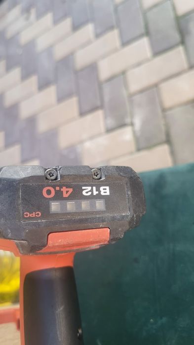 Pistol profesional de silicon Hilti HDE 500- A 12