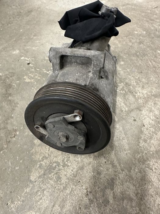 Компресор климатик 5Q0820803D delphi V