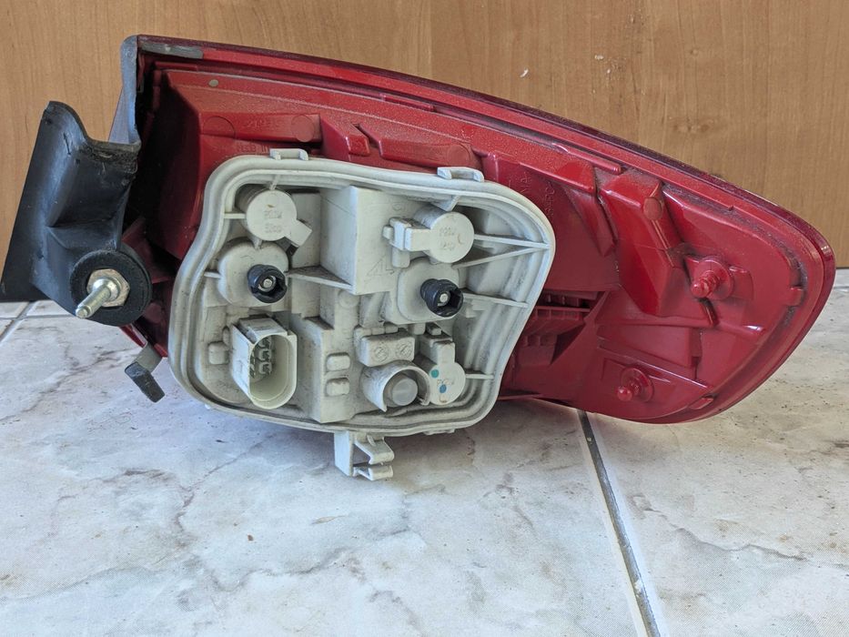 Стоп фар за Audi A3 8PA фейслифтов (ляв) (външен) Facelift Led