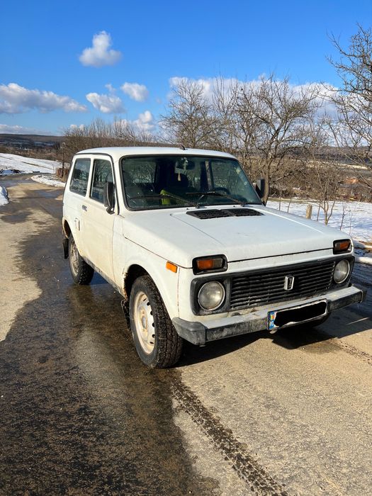 Dezmembrez lada niva 1.7