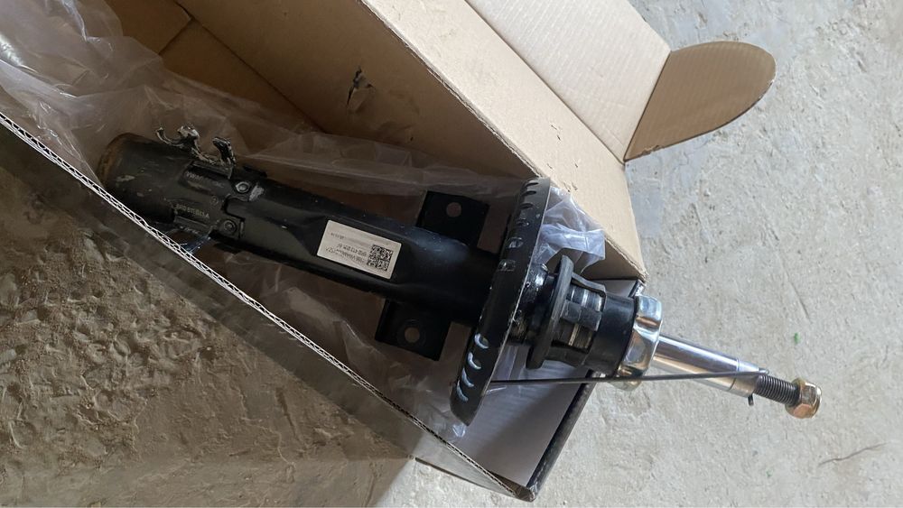 Шкода Рапид Гур Решетка Амортизатор