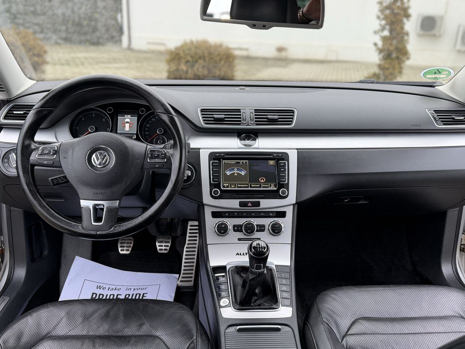 Volkswagen Passat B7 Alltrack 2.0 TDI 170cp Euro 5 Pano/Distronic/Led