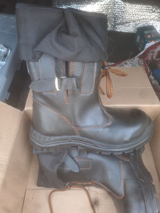 Сапоги рабочие новые