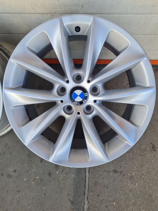 Оригинални джанти за BMW R18 5x120 ET43 8J