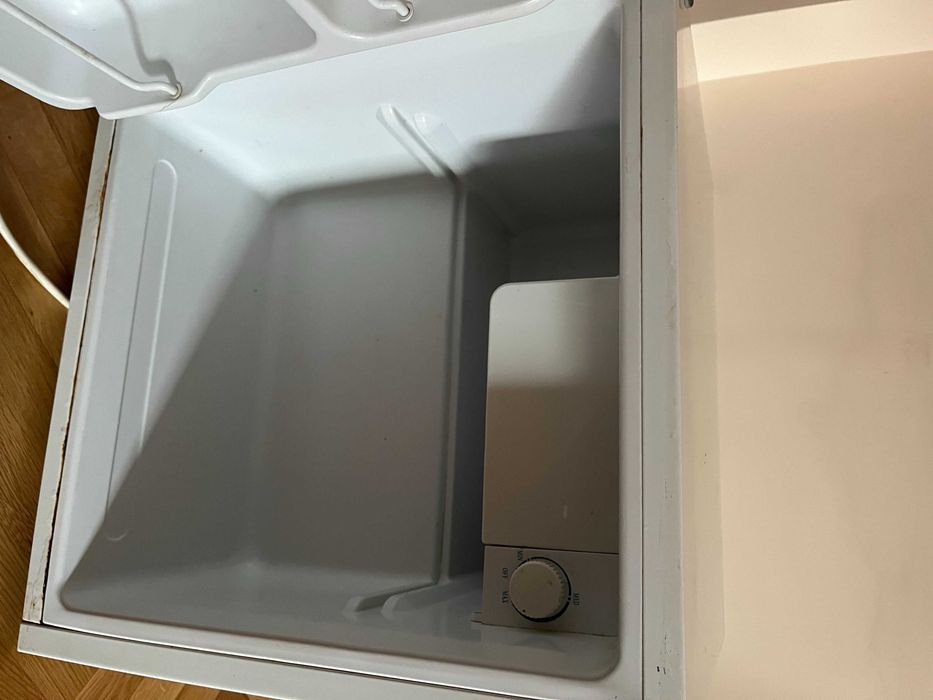 МИНИ ХЛАДИЛНИК Fuego (модел BC-50)