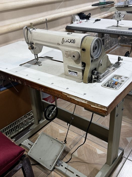 Швейная машина BRUCE