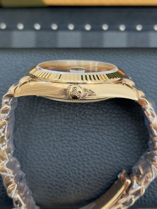 Rolex Day-Date Olive Dial Everose Gold 40mm