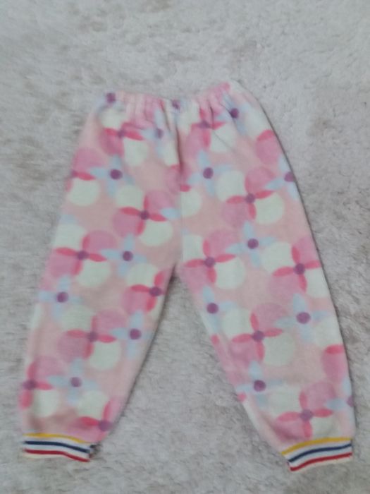 Срочно!Куртка на девочку 2 г,штаны, шапка, колготки!