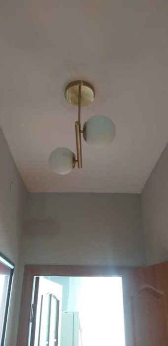 Продам красивую люстру