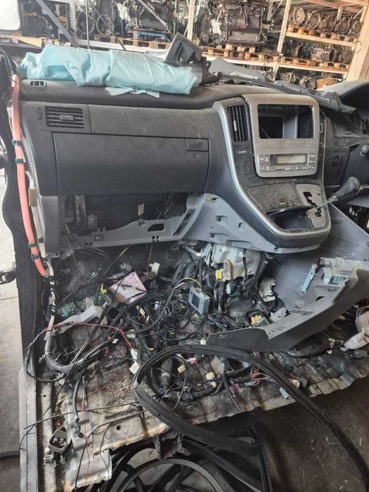 TitanAuto Toyota Alphard 1 рест овкат