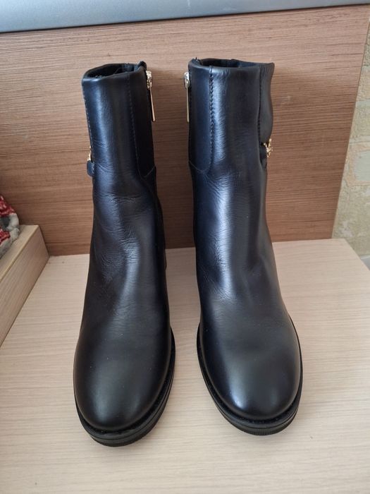 Tommy hilfiger оргинални естествена кожа