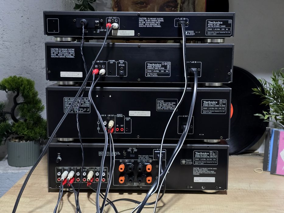 Linie audio TECHNICS, amplificator, dublu deck, cd-player, tuner radio