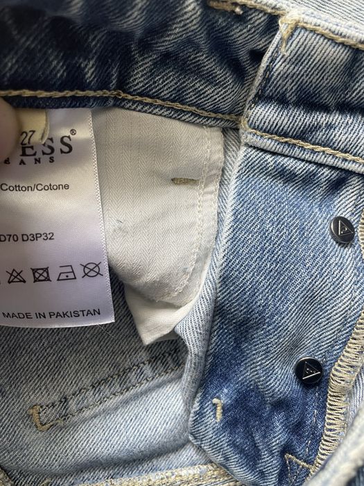 GUESS / дамски къси дънки W27