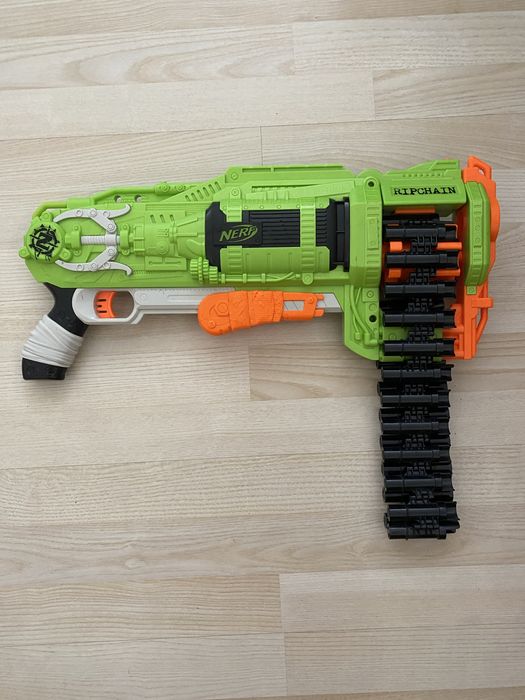 nerf ripchain din editia zombie