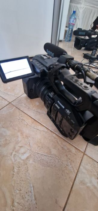 Видеокамера Panasonic UX90