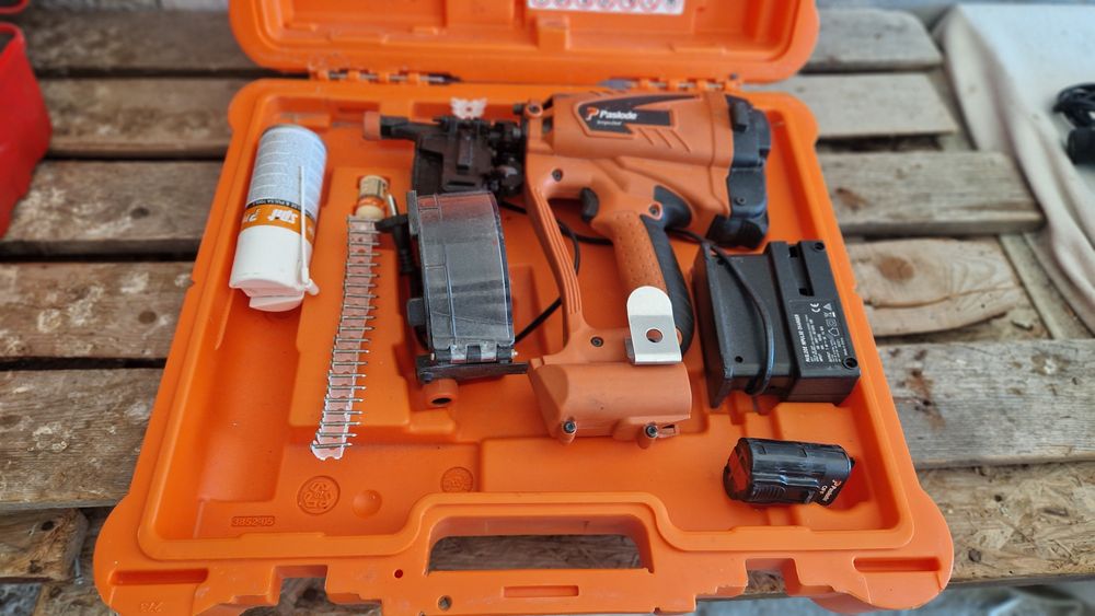 Pistol puscat cuie Paslode