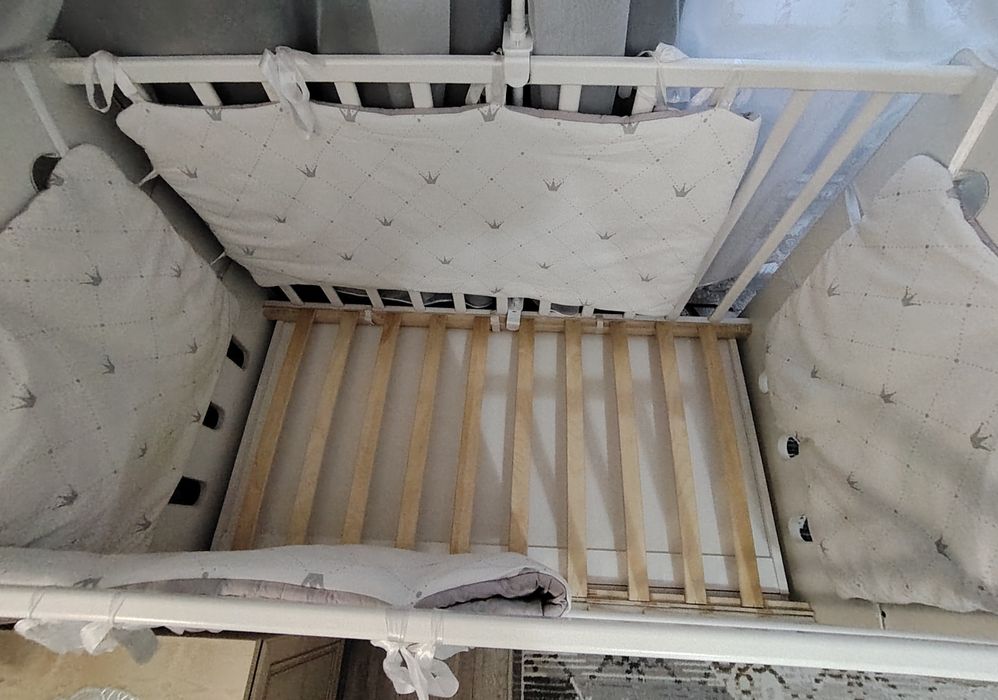 Продам бортики на детскую кроватку