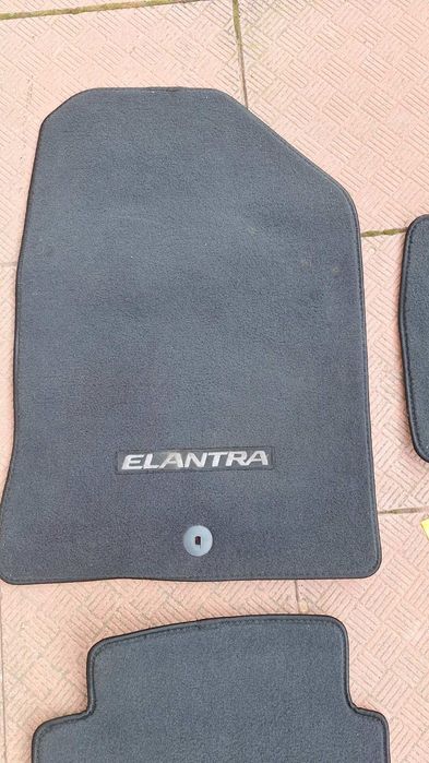 Стелки за Hyundai Elantra