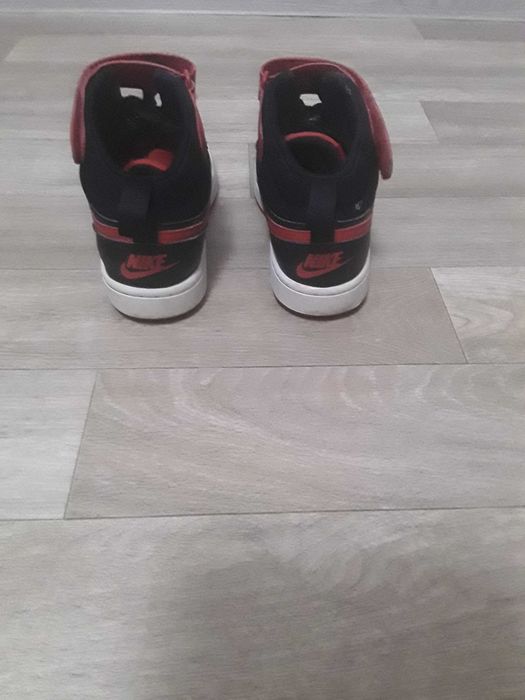 Adidași  Nike  mărimea  36  ,stare impecabilă  ca si noi  , 50 de lei  .