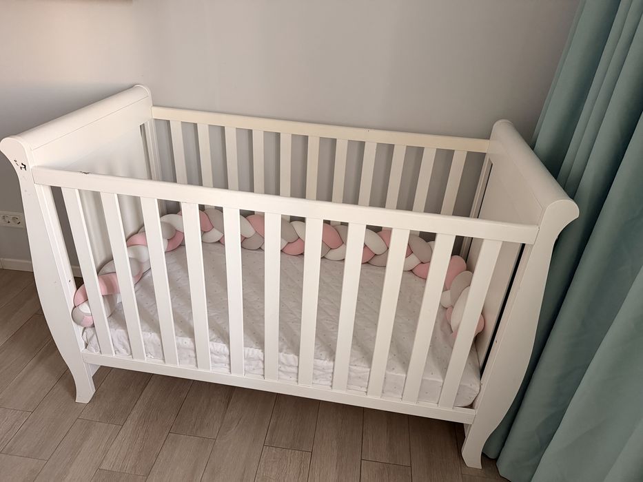 Patut pentru copii BabyMatters Nido, din lemn masiv, 120x60 cm, cu saltea de cocos inclusa