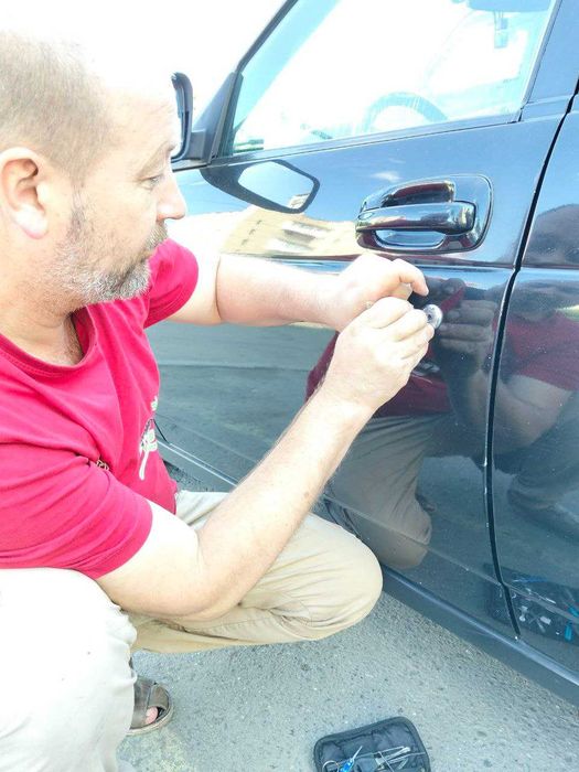 Вскрытие автомобильных замков \ Вскрыть авто \ Открыть машину срочно