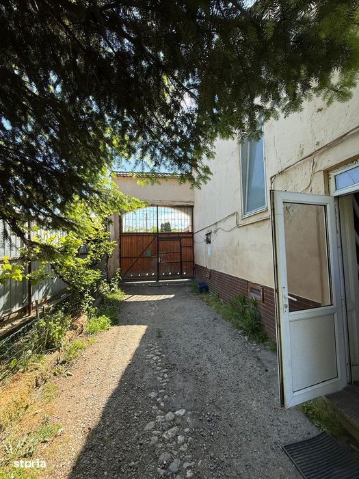 Casă + curte în centrul localității Şura Mică- direct de la proprietar