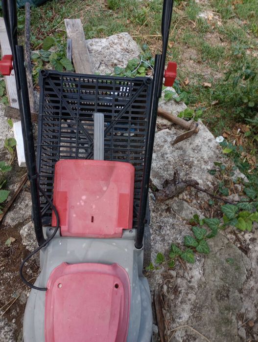продавам косачка за трева