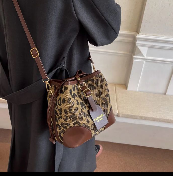 Сумочка новая модная