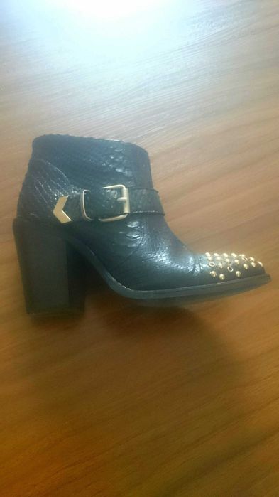 Ghete botine cowboy 37 piele reptila crocodil negre zara stil