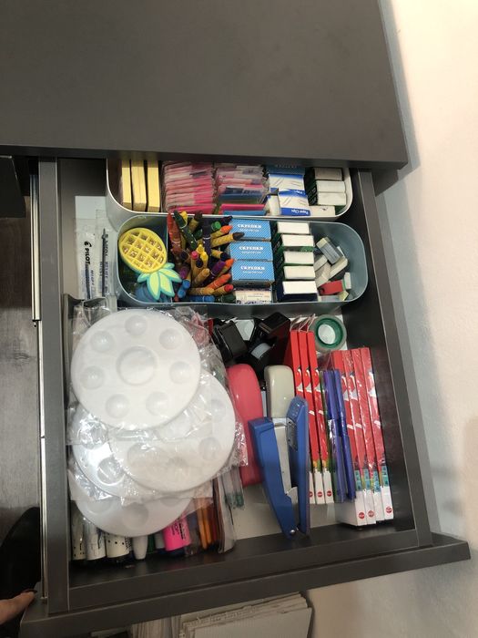 Стол (для учебы-работы)