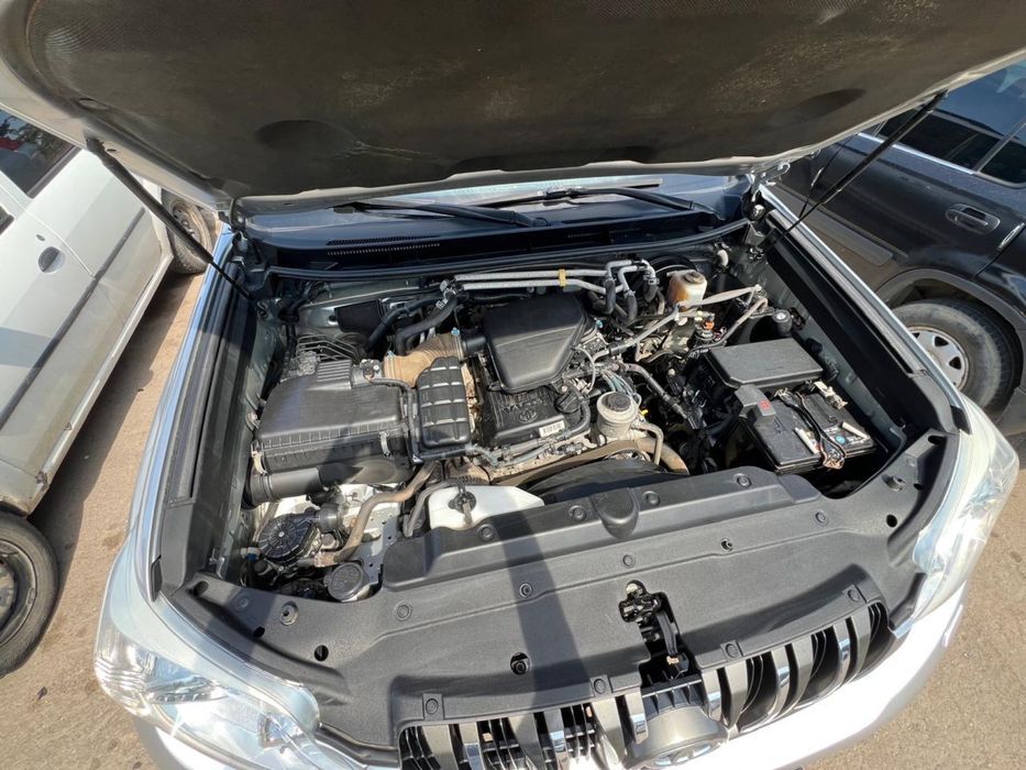 Не араб. Европеец.