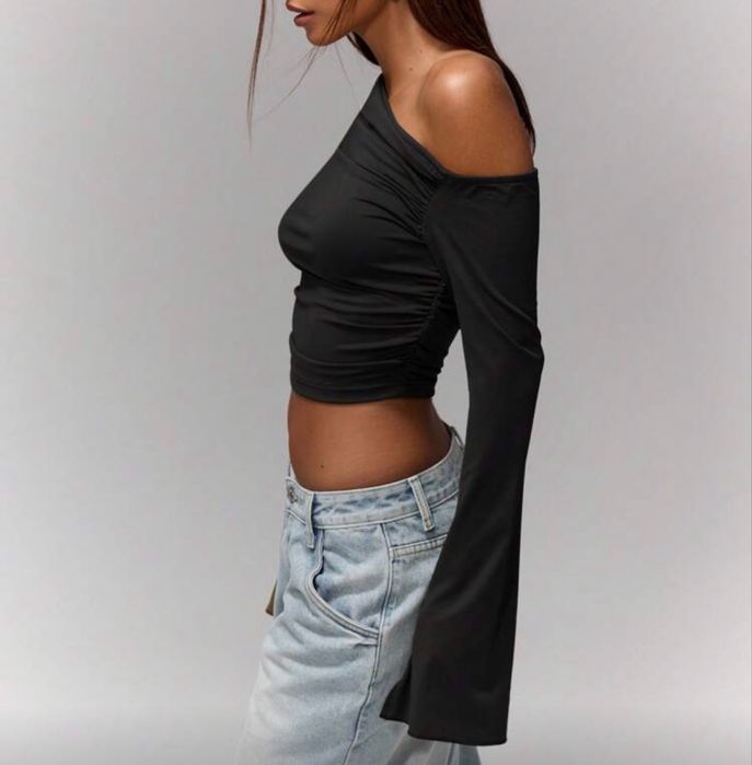 Стилна черна блуза