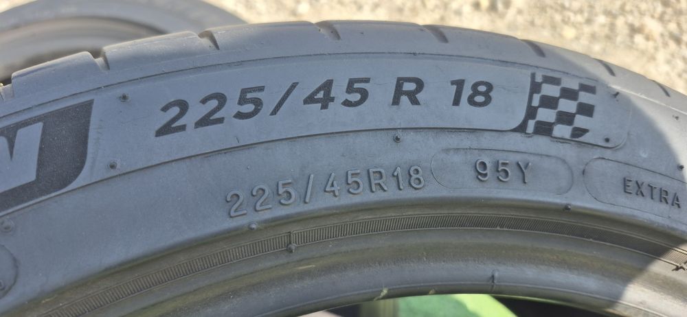Anvelope 2x225 45  18 Michelin dot 19 mm 5.2