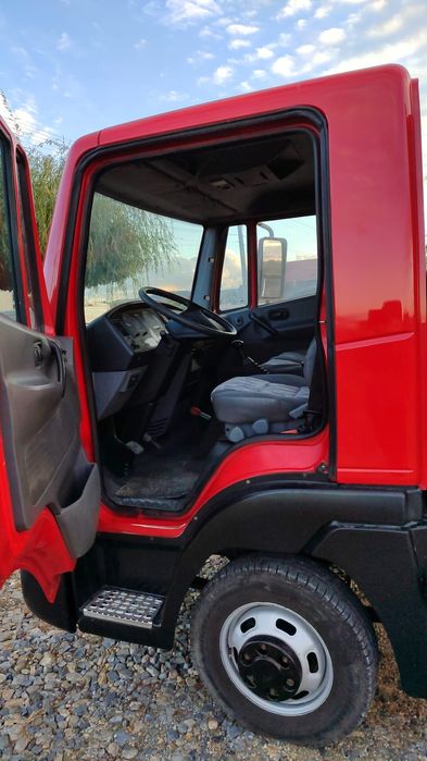 Nissan Atleon 3.5t - 3.0D - Basculabil trilateral cutie / Pret: 9700€