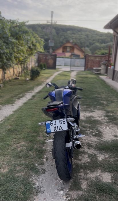 Yamaha yzf 125 2016