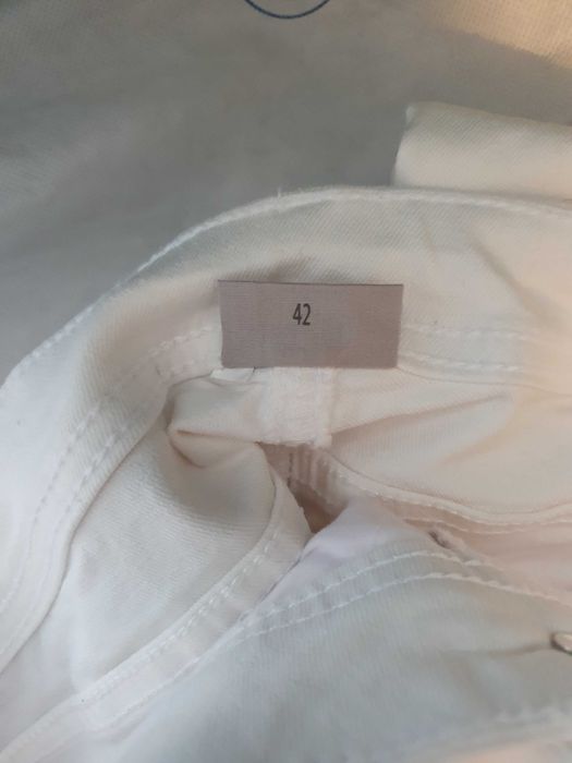 Дънки/панталони 10лв. Палта 50лв./бр.