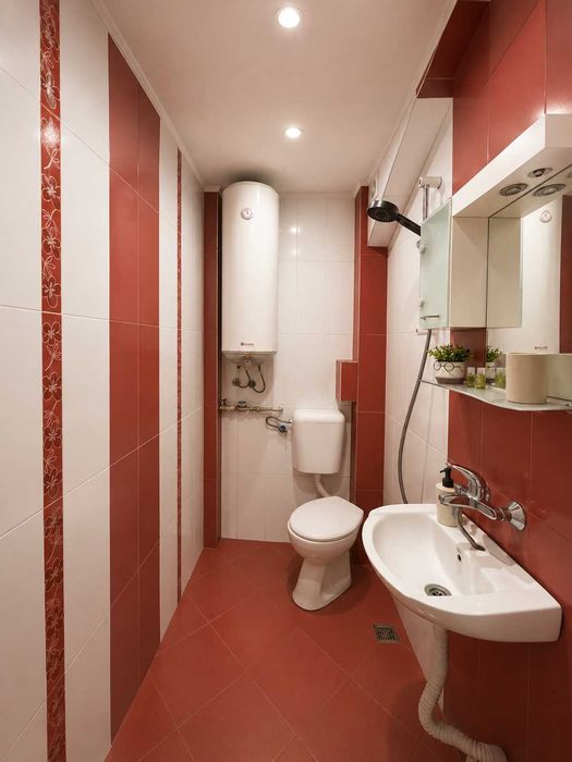 Дава се под наем Тристаен апартамент в Варна, Базар Левски - 68 кв.м за 550 € - Снимка #9