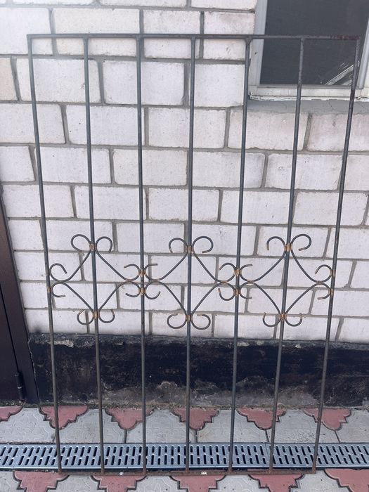 Решетки на окна металлические
