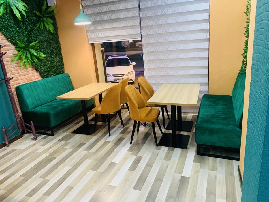 диван. диван в кафе. диваны