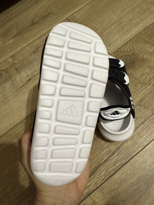 Детски сандали Adidas