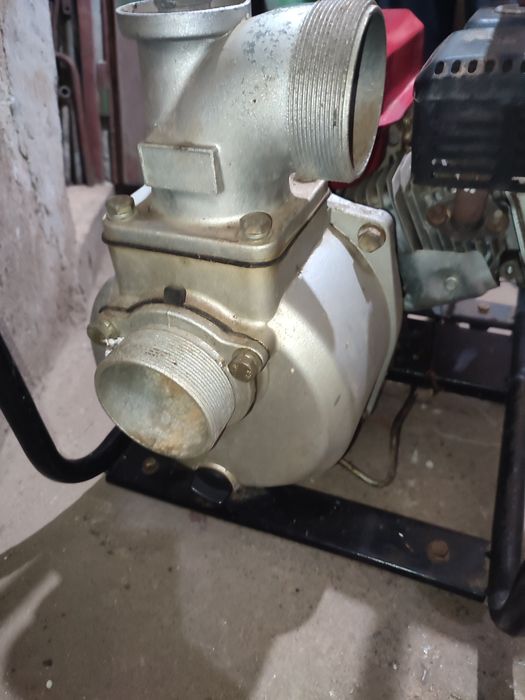 Бензинова водна  помпа Honda GX200.