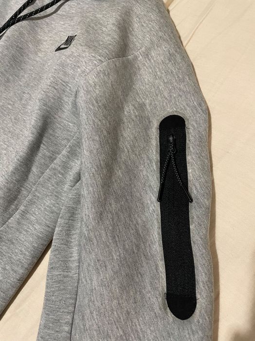 Суитчер,Nike Tech